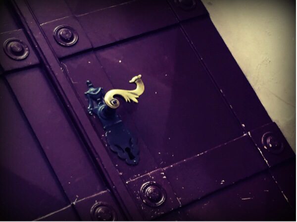 Brass door handle in Oslo